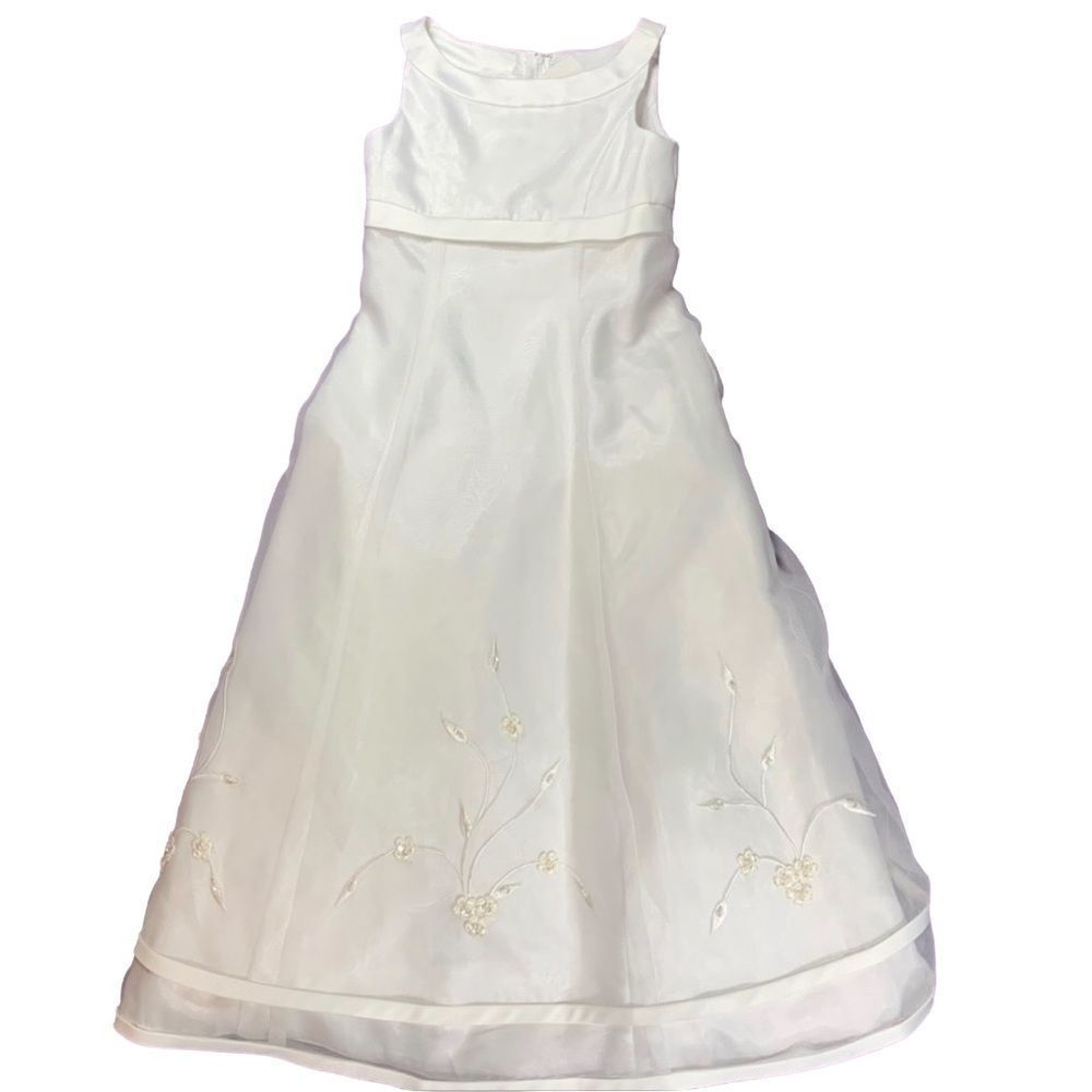 NWT David's Bridal White Flower Girl Dress - Size 6